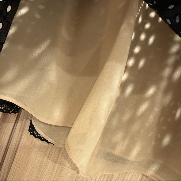 Michael Kors Black Eyelet Linen A Line Skirt - Size 10 - Picture 7 of 8